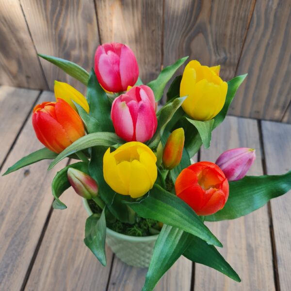 Tulipános asztaldísz színes 1